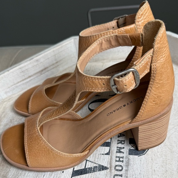 Lucky Brand Camel Leather Heels size 9 - Picture 2 of 13